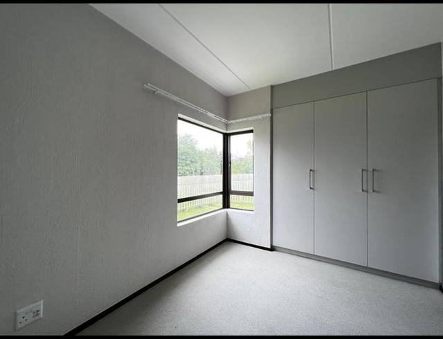 2 BEDROOM APARTMENT FOR SALE IN FOURWAYS